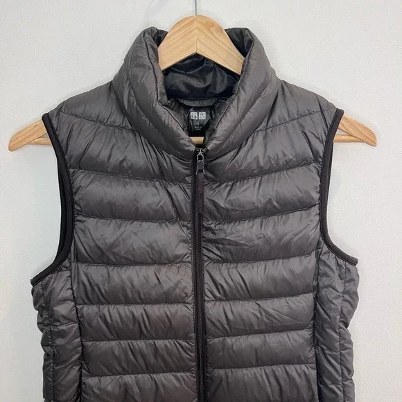 Uniqlo Women's Dark Choloclate Brown Quilted Puffer Down Vest Size Small Zip Up - Picture 3 of 8